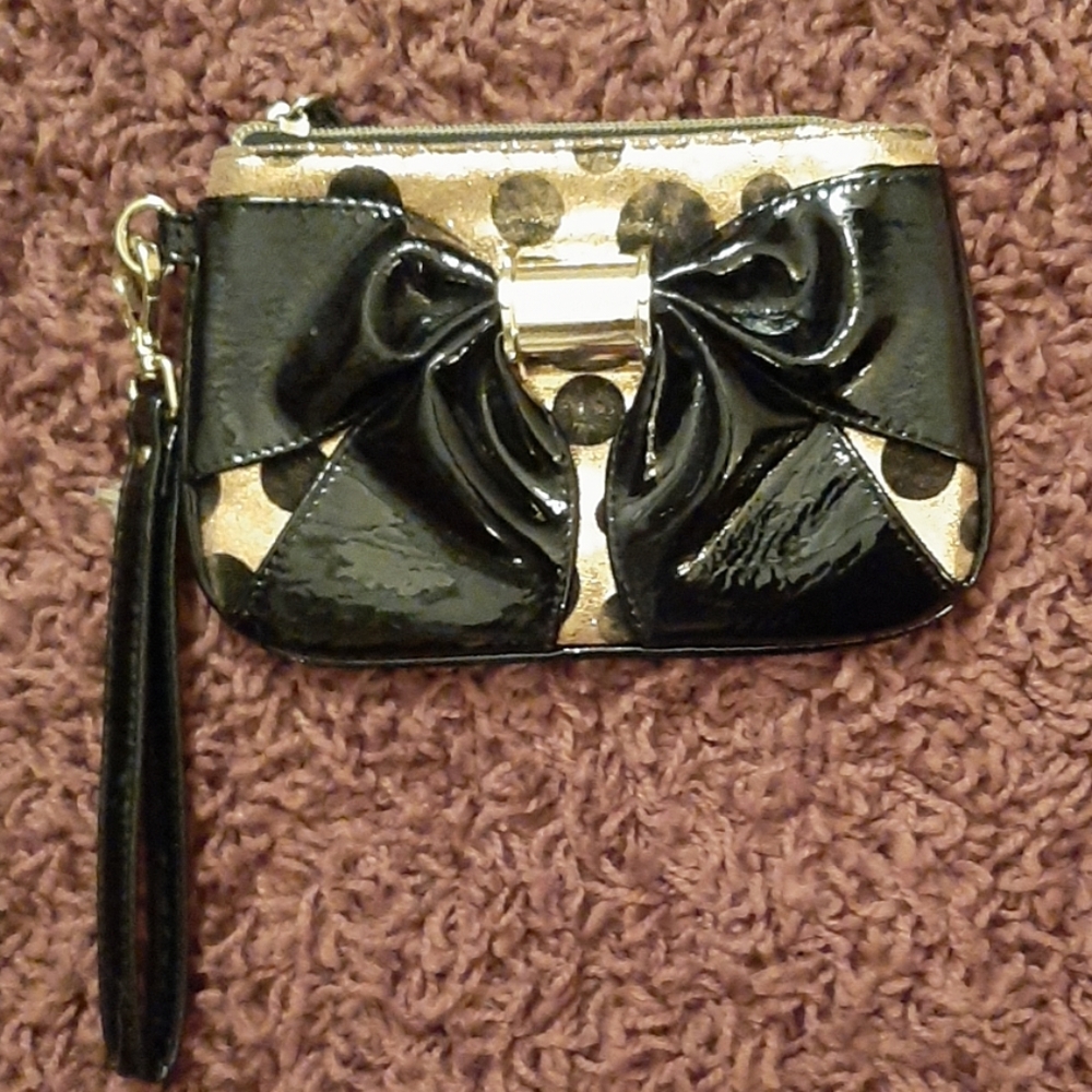 Adorable betsy Johnson wallet